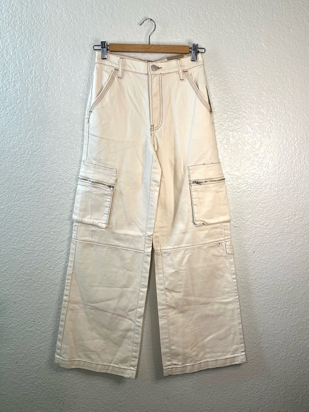 PacSun High Rise Wide Leg Cargo Jeans Cream Ecru Utility Pocket Denim Pants 23